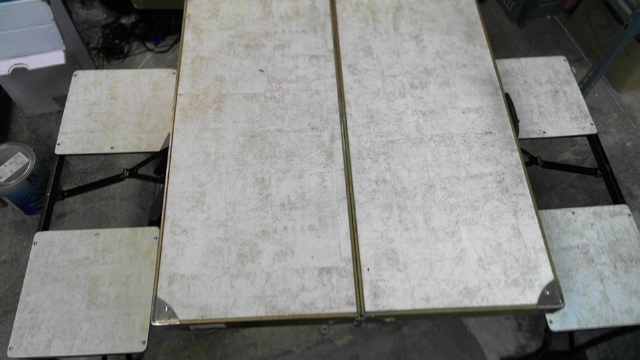 lot 804 image: Handy Table & Chair Set Milwaukee Stamping Co.
