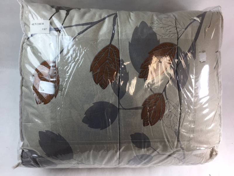 lot 203 image: Lizette Comforter Banket Sheet Set BIAB-Q