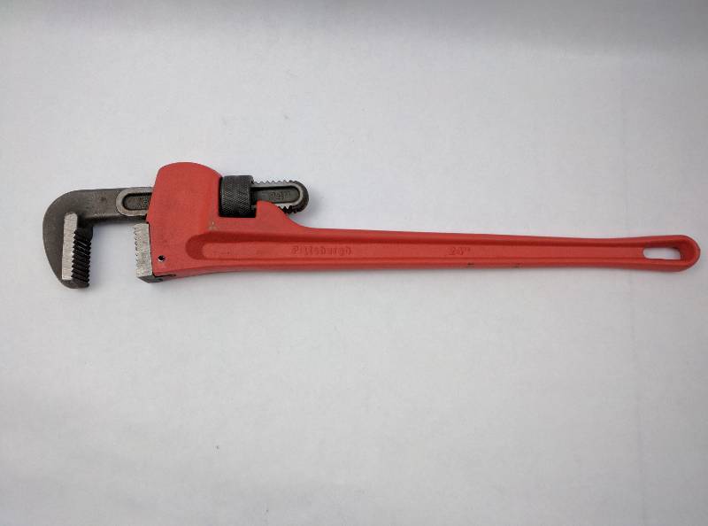 lot 3 image: 24 Pittsburgh Heavy Duty Steel, Adjustable Pipe Wrench