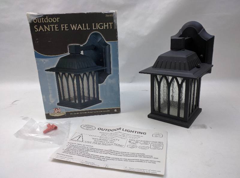 lot 10 image: Patriot Lighting Sante Fe 9.5 Black 1-Light Outdoor Downlight