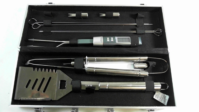lot 227 image: Target Brand Grill Set