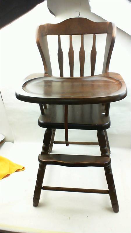 lot 16 image: Oak Hill Vintage High Chair, Solid Wood