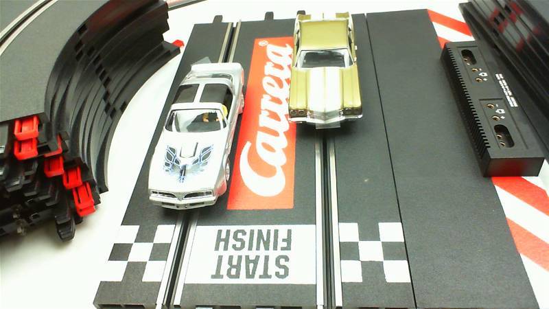 lot 31 image: Carrera 25163 Evolution Night Racers Race Track set With manual USED
