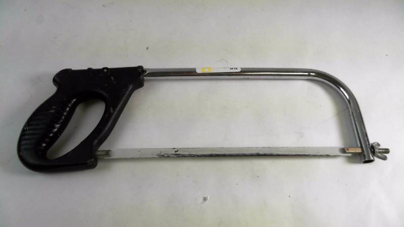 lot 323 image: Tool Shop Hand Saw w Triple Tooth Bi-Metal Blade