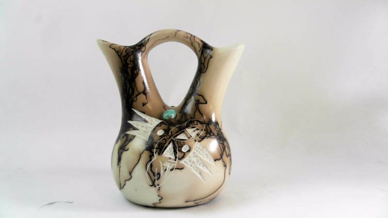lot 643 image: Double Mouth Native Vase