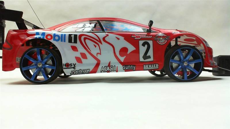 lot 65 image: 110 Scale Of 4 Wheel Drive (4Wd) Drift RC Racing Car