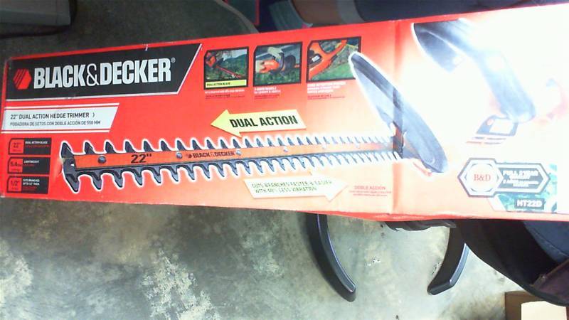 lot 72 image: BLACK And DECKER HT22 Hedge Trimmer, 22-Inch IN BOX