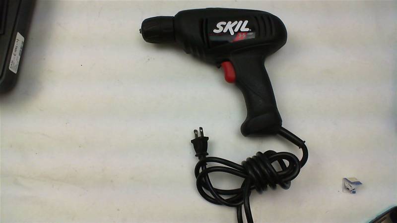lot 144 image: SKIL 6130-01-RT 38-Inch 120V Drill