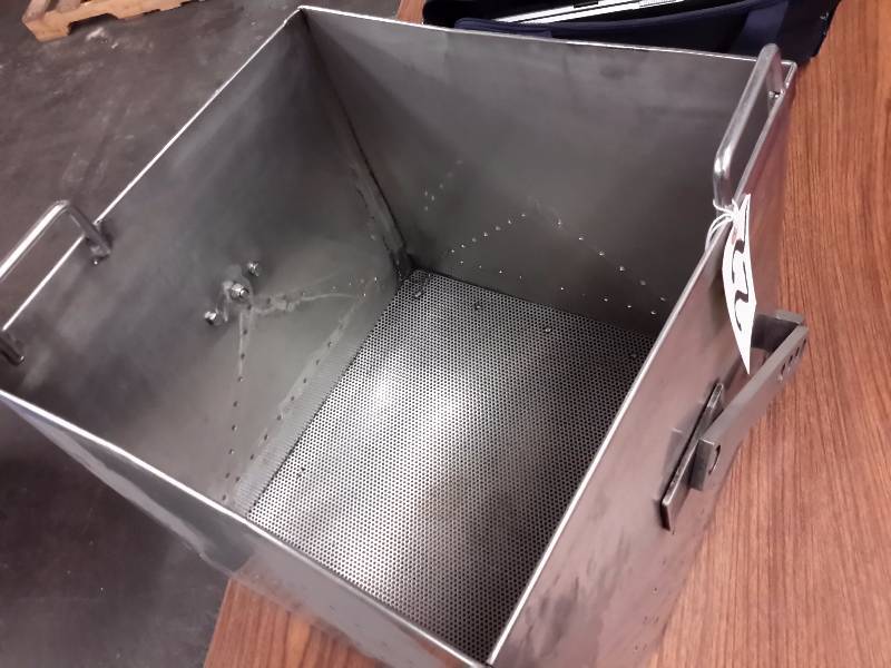 Stainless Steel Roasting Basket.. 18in x 17in x 15 in