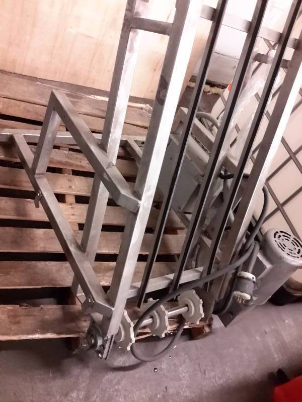 Stainless Steel Conveyor System.