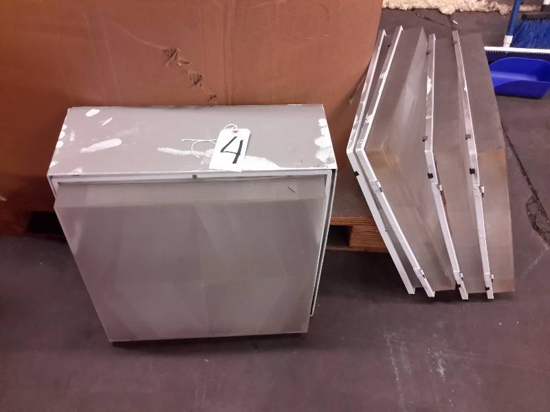6 Metal Halide Light fixtures..