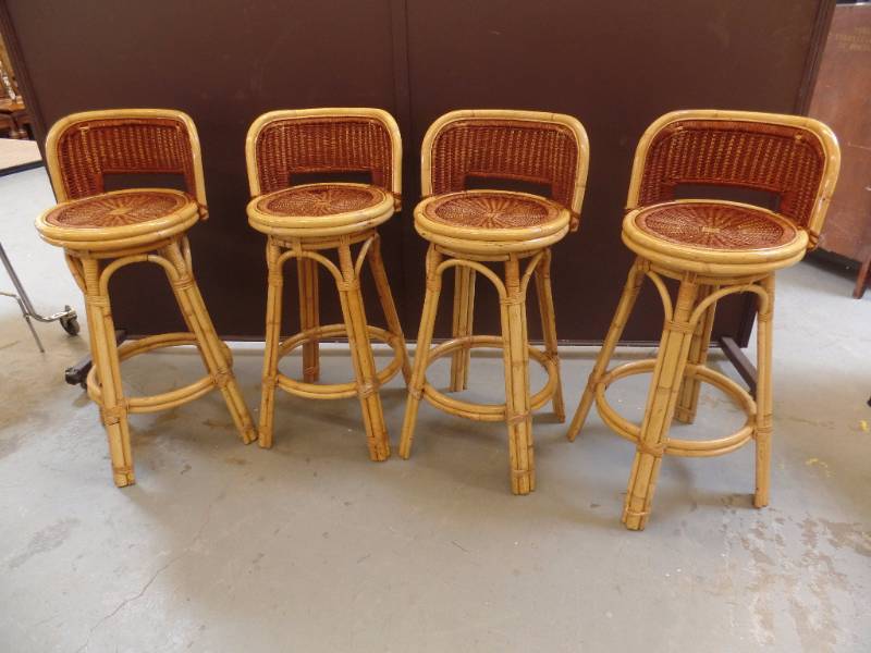 Island Style Bar Chairs