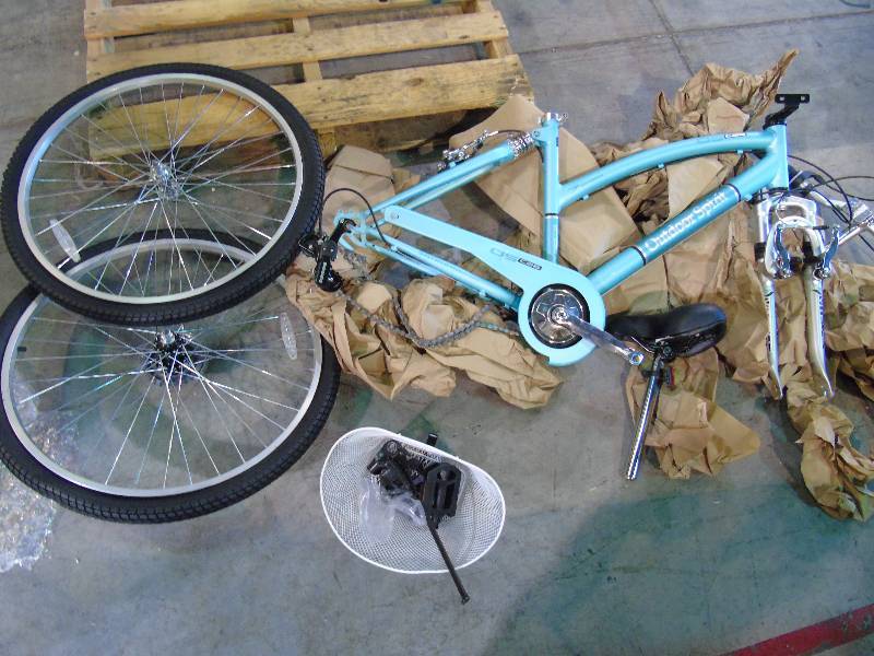 lot 14 image: Outdoor Spirit Womens 26 7-Speed Comfort Bike