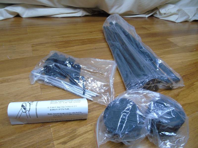 lot 92 image: Camp Chef Indoor  Outdoor Movie Screen Leg Kit