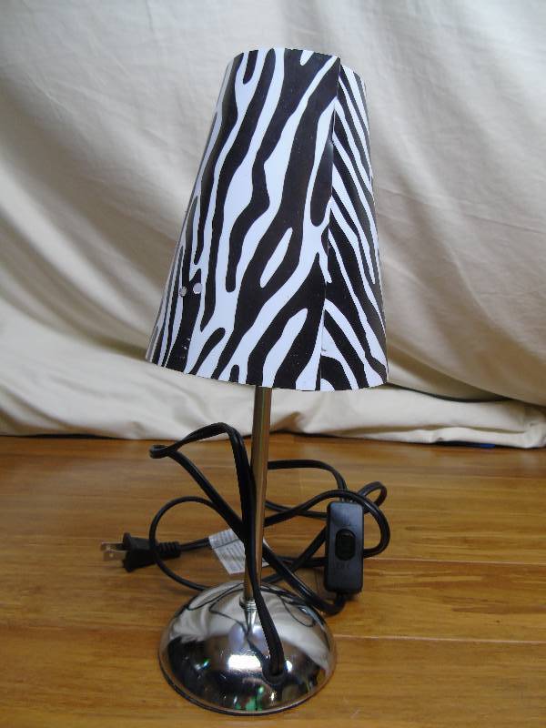lot 49 image: Mini Lamp with Fur-Look Zebra Shade