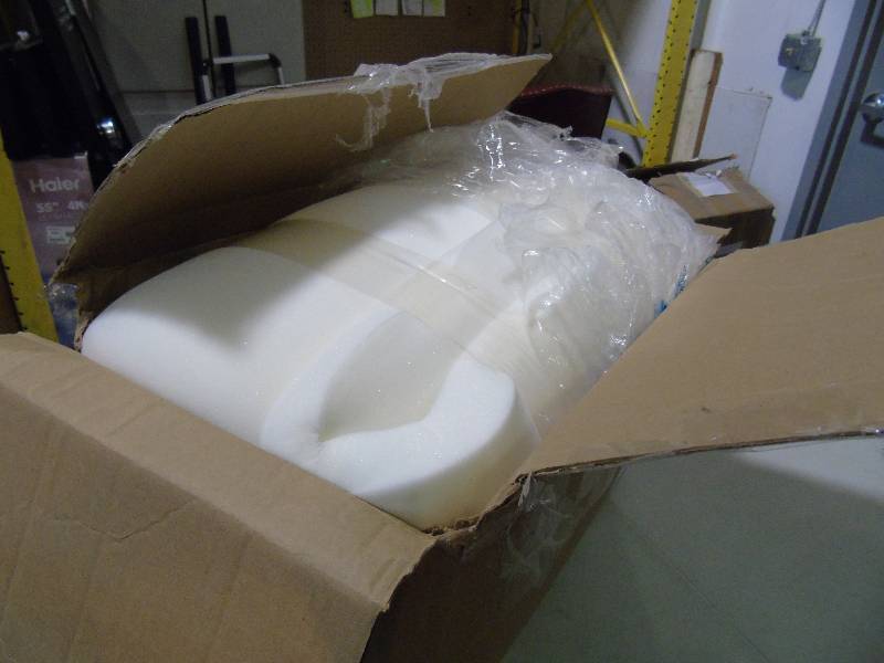 lot 95 image: alcove 1.5 Mattress Topper - Full