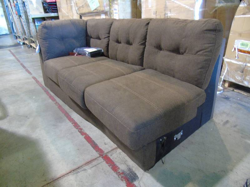 lot 114 image: Ashley Furniture Maier Left-Facing Sofa