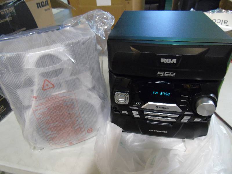 lot 180 image: RCA 400-Watt 5-CD Bluetooth Sound System