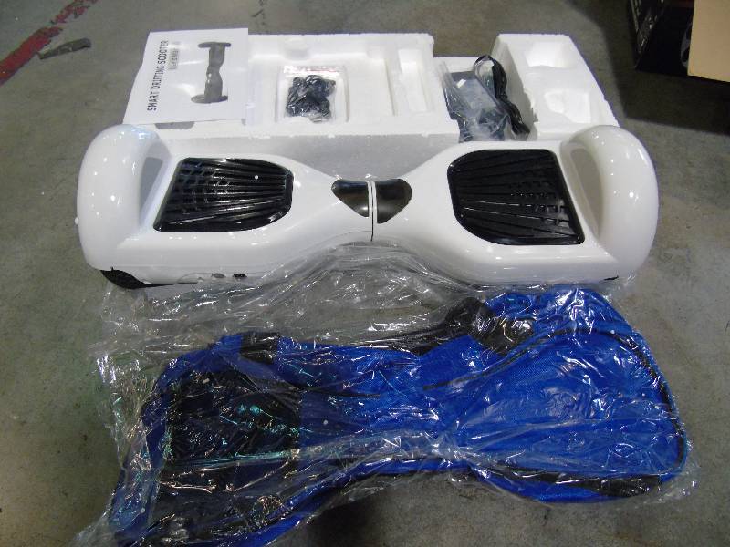 lot 187 image: Hoverboard - White Color