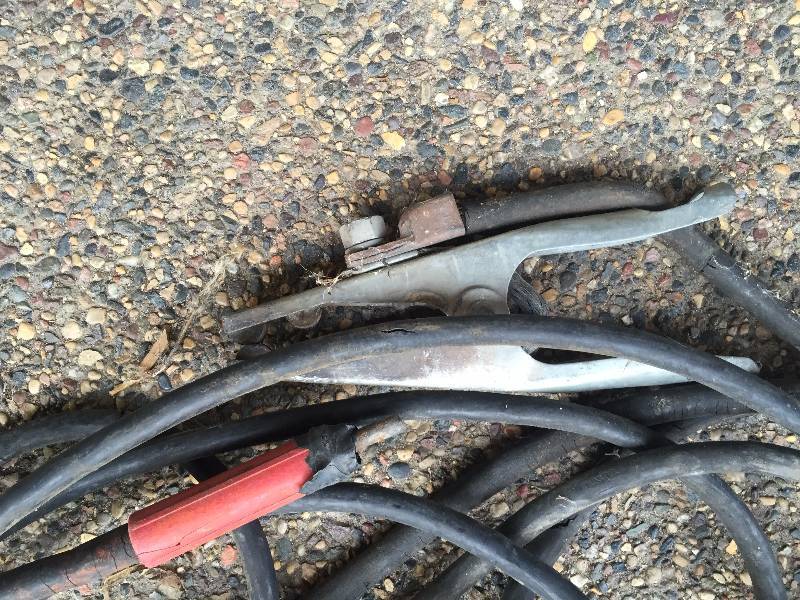 lot 4 image: OVER 100 FEET OF WELDING LEAD