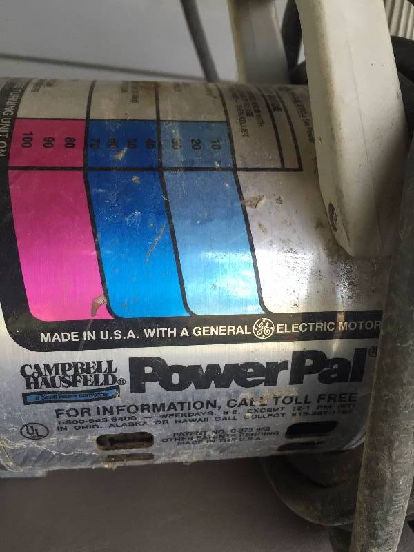 lot 14 image: AIR COMPRESSOR VERY PORTABLE WORKS GOOD
