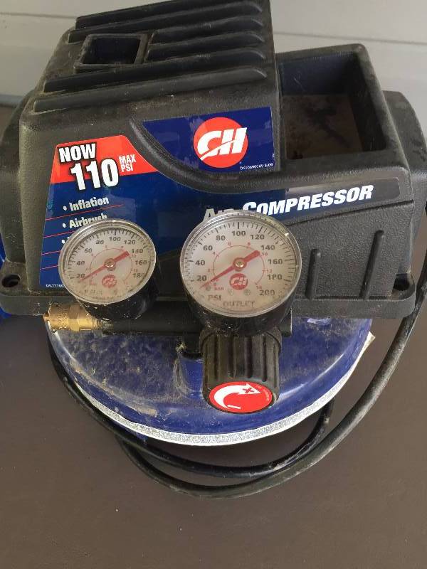 lot 15 image: NEW AIR COMPRESSOR