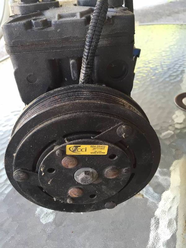 lot 31 image: TRUCK AIR COMPRESSOR