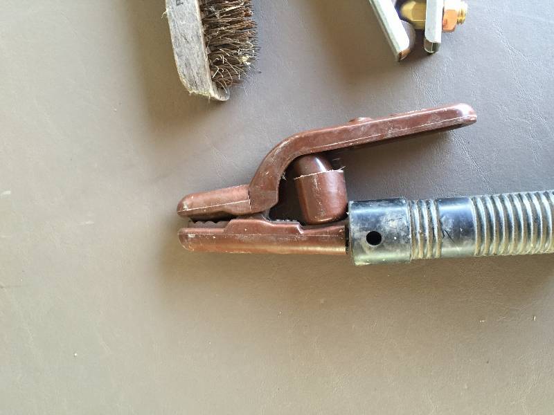 lot 36 image: WELDING CLAMPS