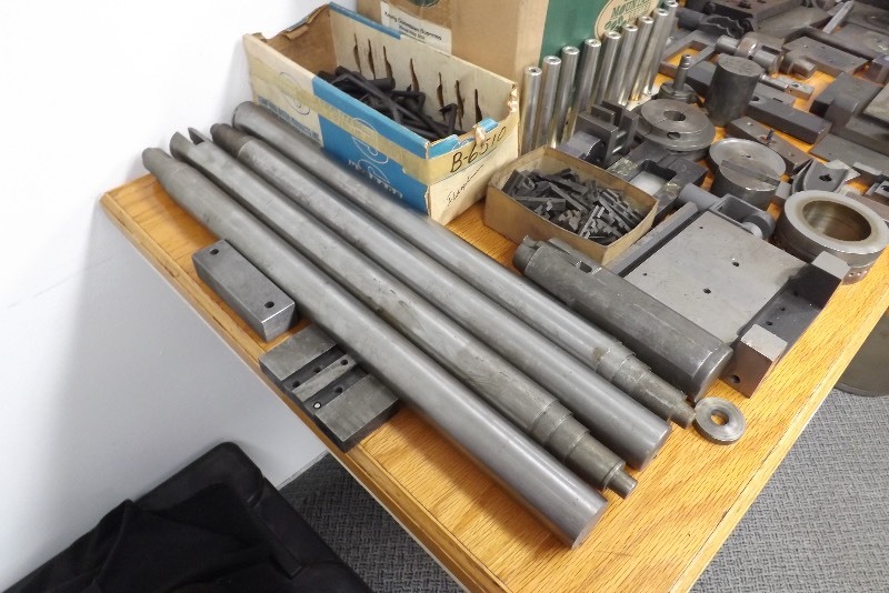 lot 6 image: Just over 300 Lbs of CHUNKY Scrap Steel