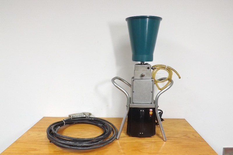 lot 33 image: Tested and Working Industrial Sprayer