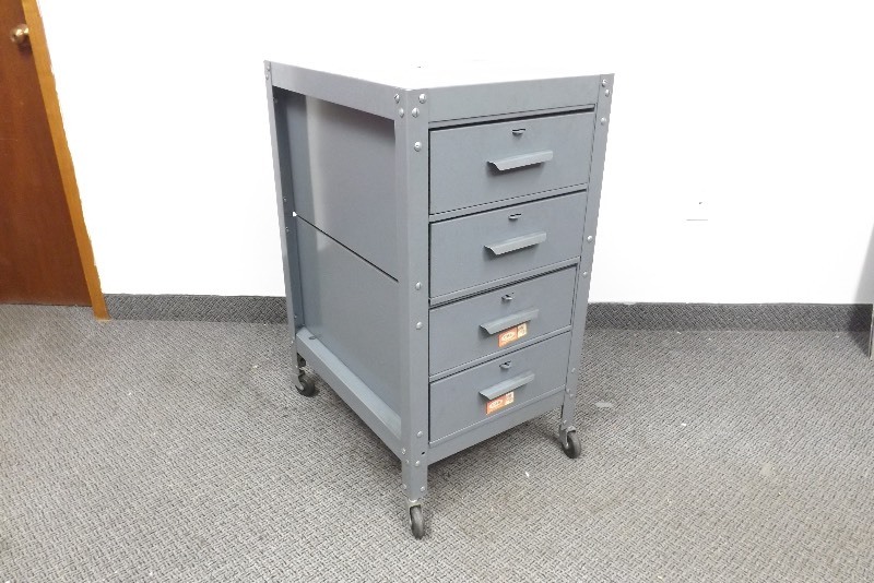 lot 40 image: NICE Edsal Steel 4 Drawer Shop Cart on Casters