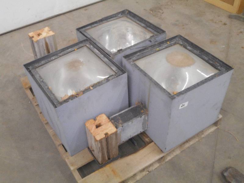 lot 24 image: (3) Industrial Outdoor Light Fixtur...