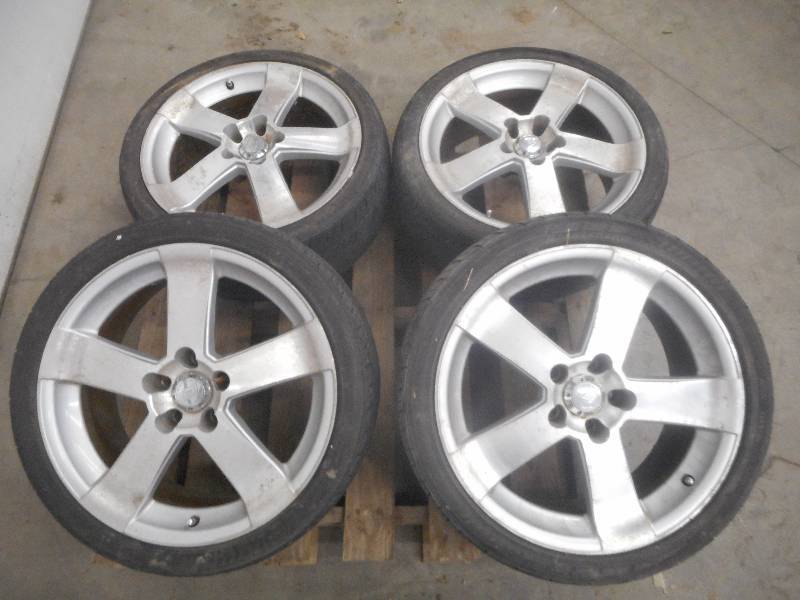 lot 27 image: (4) Le Collection 5-Lug 18 Wheels ...