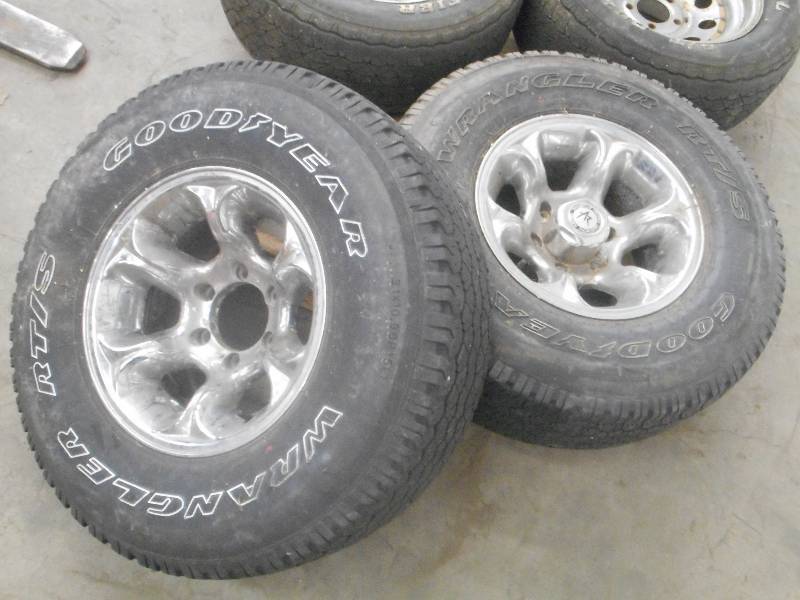 lot 29 image: (2) Goodyear Wrangler RTS 31x10.50...