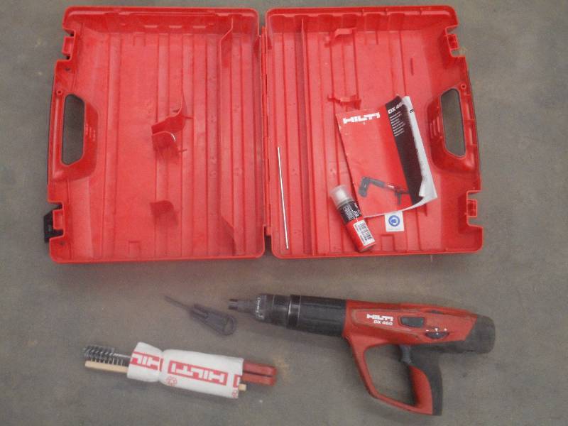 lot 45 image: Hilti DX-460-F10 Power Fastener Wit...