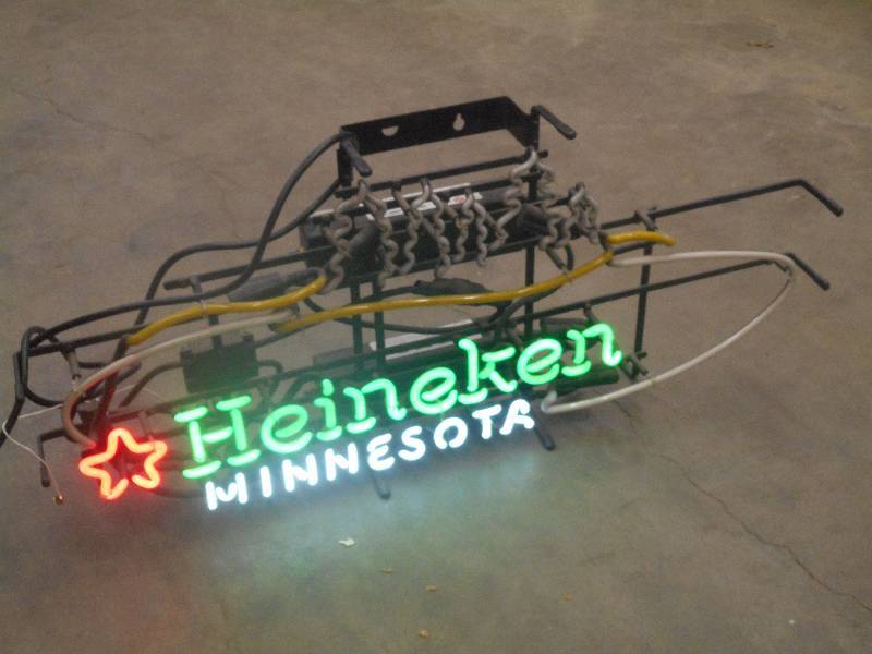 lot 52 image: Heineken Minnesota Beer Neon, Works...