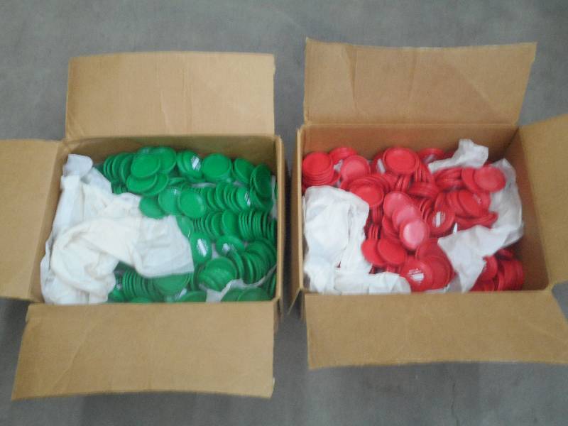 lot 70 image: (2) Boxes Of Red & Green BeerPop C...