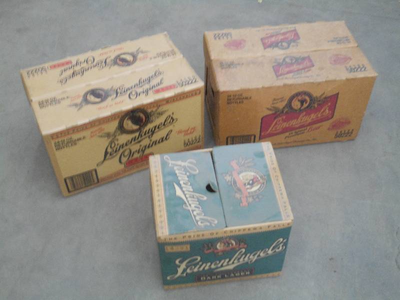 lot 81 image: (3) Vintage Leinenkugels Beer Cases...