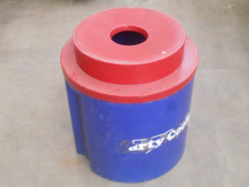 lot 84 image: 16-Gallon Keg Cooler With Lid ...