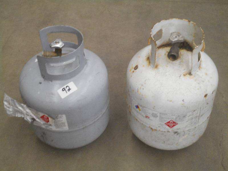 lot 92 image: (2) 20# LP Tanks With OPD ...