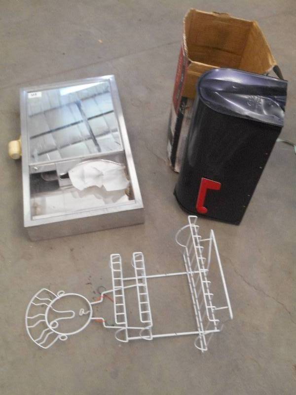 lot 109 image: Lot Of (1) Wire Rack, (1) Used Mai...