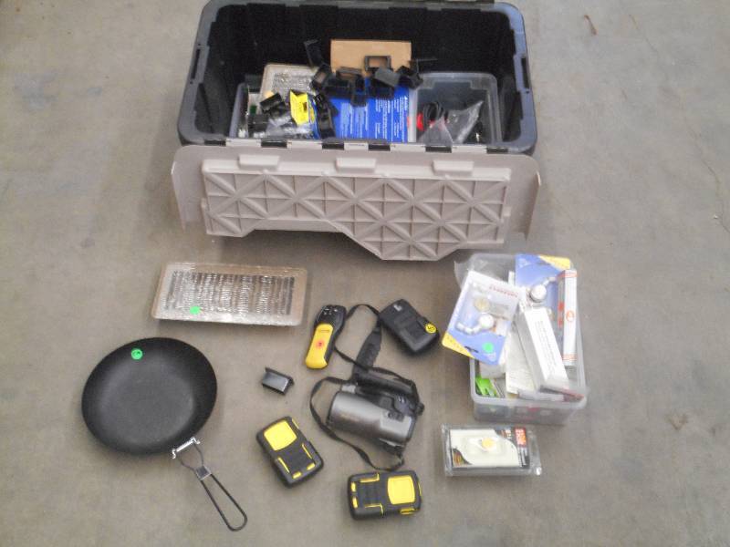 lot 116 image: Box Of Assorted Otter Box Phone Cas...