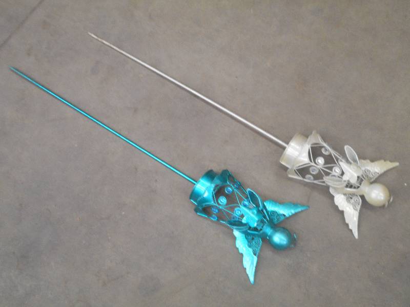 lot 119 image: (2) Angel GardenYard Ornament Stak...