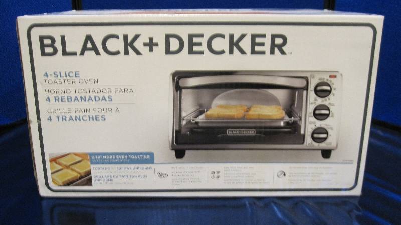 lot 2 image: Black  Decker Toaster Oven