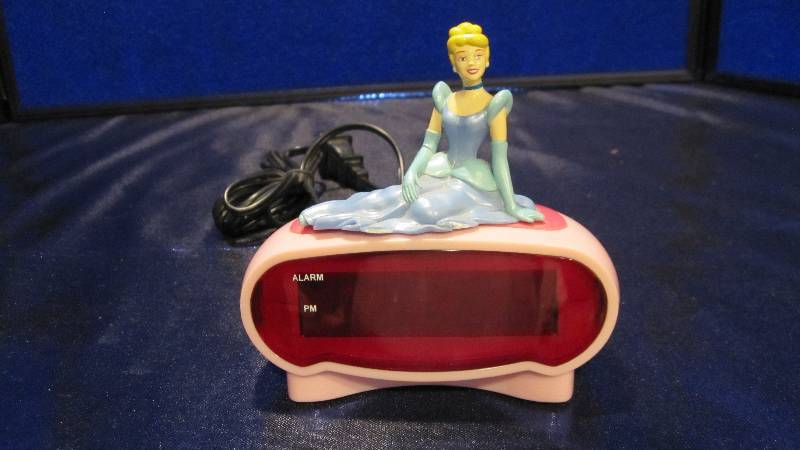 lot 8 image: Cinderella Digital Clock