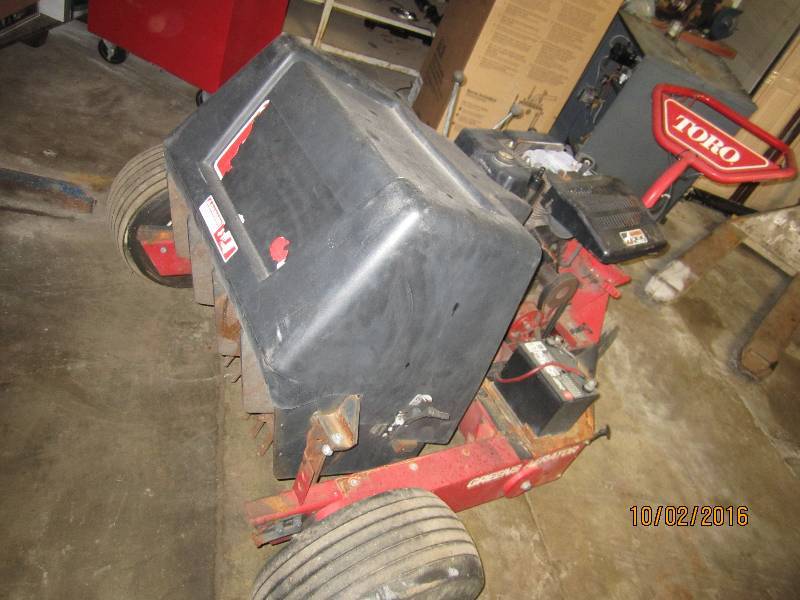 lot 1 image: Toro greens aereator, runs great, m...