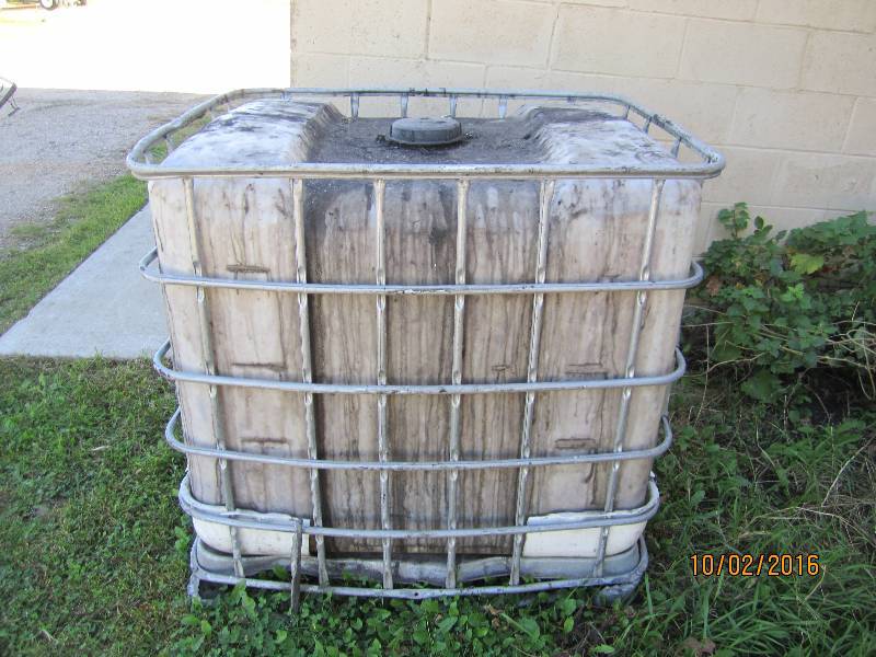 lot 31 image: 42 x 46 45 tall liquid storage co...