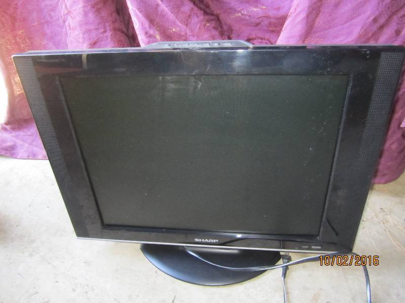 lot 56 image: Sharp flat screen TV monitor, 20...