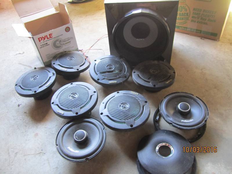 lot 85 image: Lot of Infinity and Polk Audio car ...