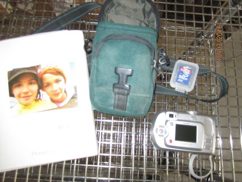 lot 106 image: Kodak easy share digital camera...